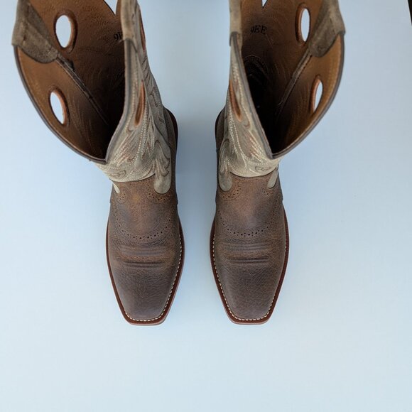 Ariat Heritage Roughstock Western Boot - 9 EE (Wide) - Earth / Brown Bomber - Picture 7 of 8